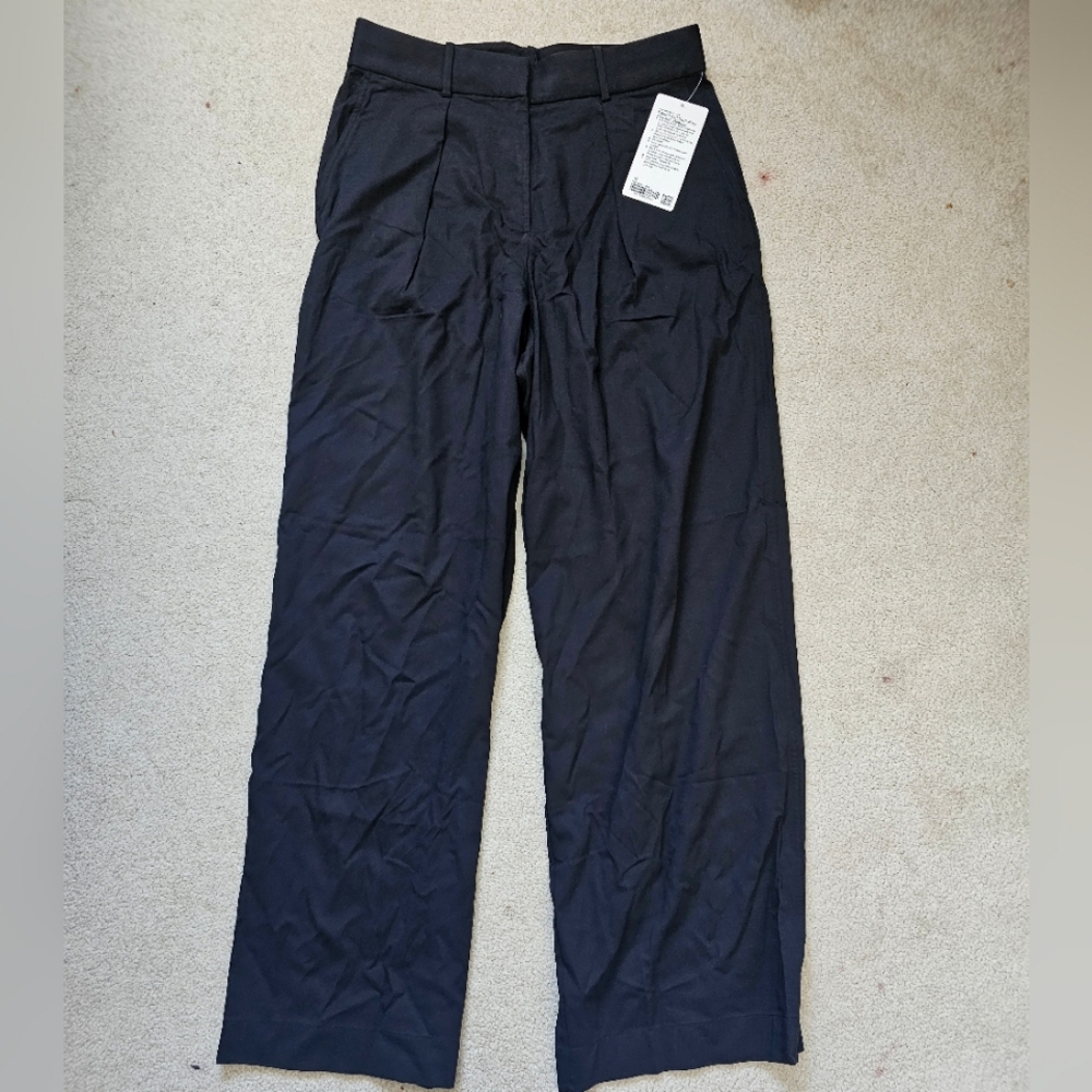 Lululemon Pleated Front High Rise Trouser